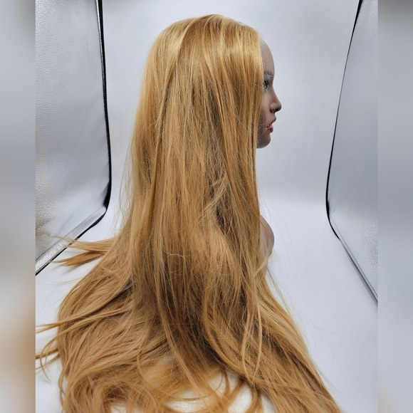 Uniwigs Dreamy Sand Sandy Blonde Long Straight Synthetic Lace Front Wig - Picture 6 of 7